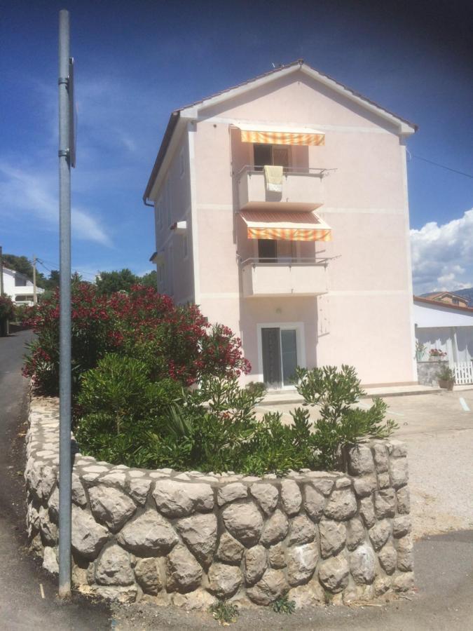 Botic Apartments Šilo Exterior foto