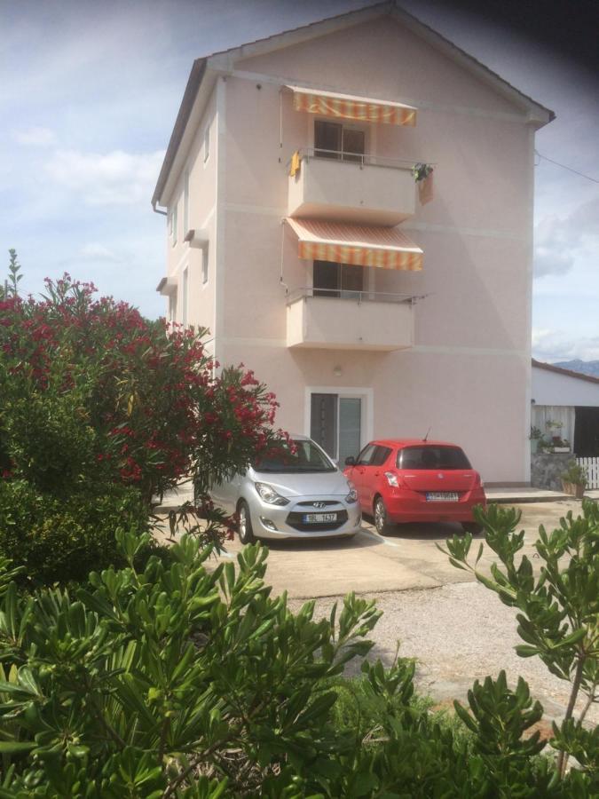 Botic Apartments Šilo Exterior foto